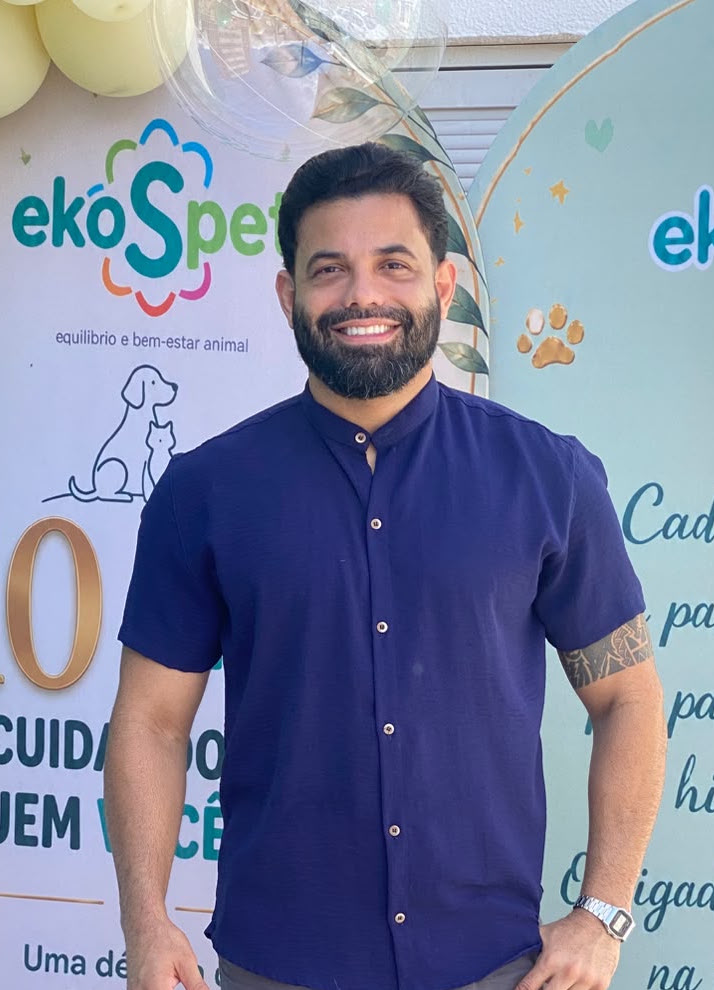 Dr. Renato Lobo
